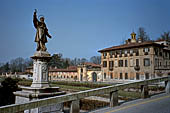 Villa Visconti Maineri a Cassinetta di Lugagnano